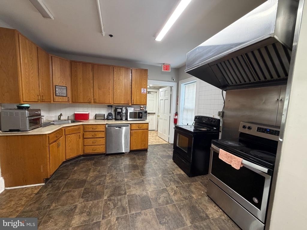 905 Swede Street - Photo 9