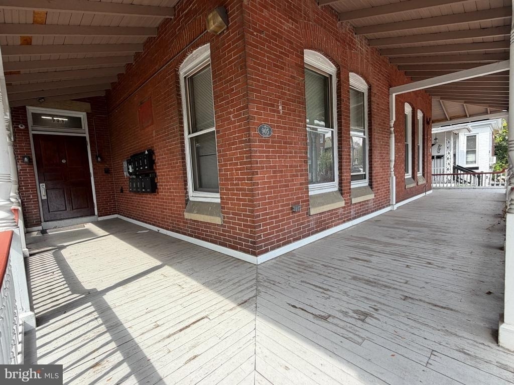 905 Swede Street - Photo 3