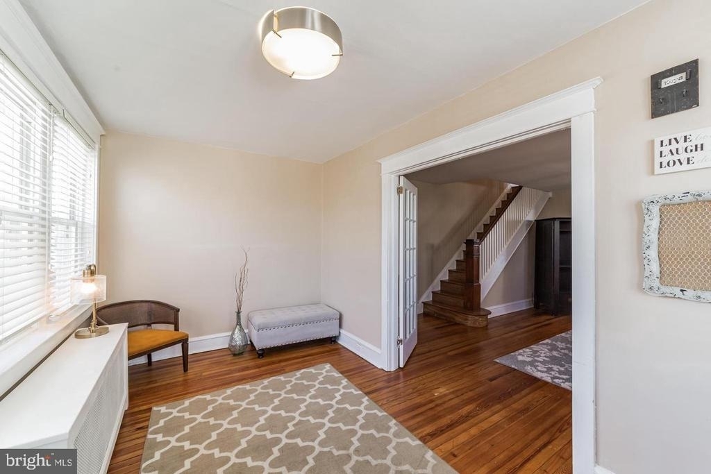 207 W 11th Avenue - Photo 3