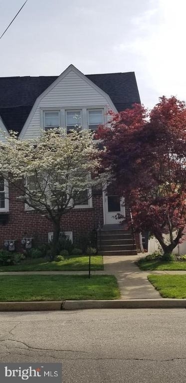 207 W 11th Avenue - Photo 1