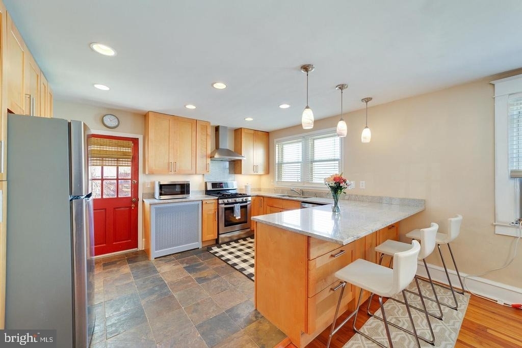 207 W 11th Avenue - Photo 11