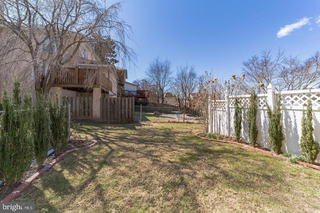 207 W 11th Avenue - Photo 35