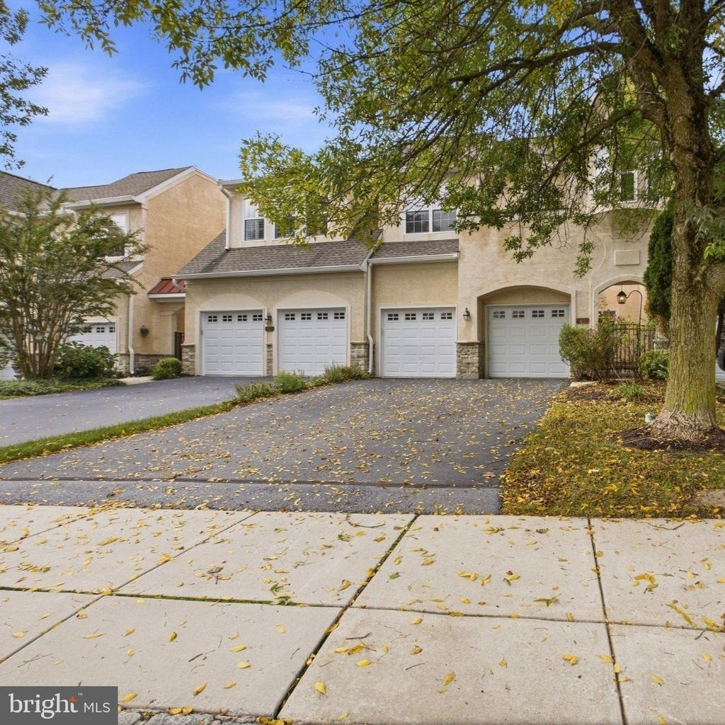 54 Old Barn Drive - Photo 2