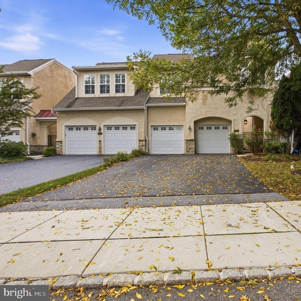 54 Old Barn Drive - Photo 1