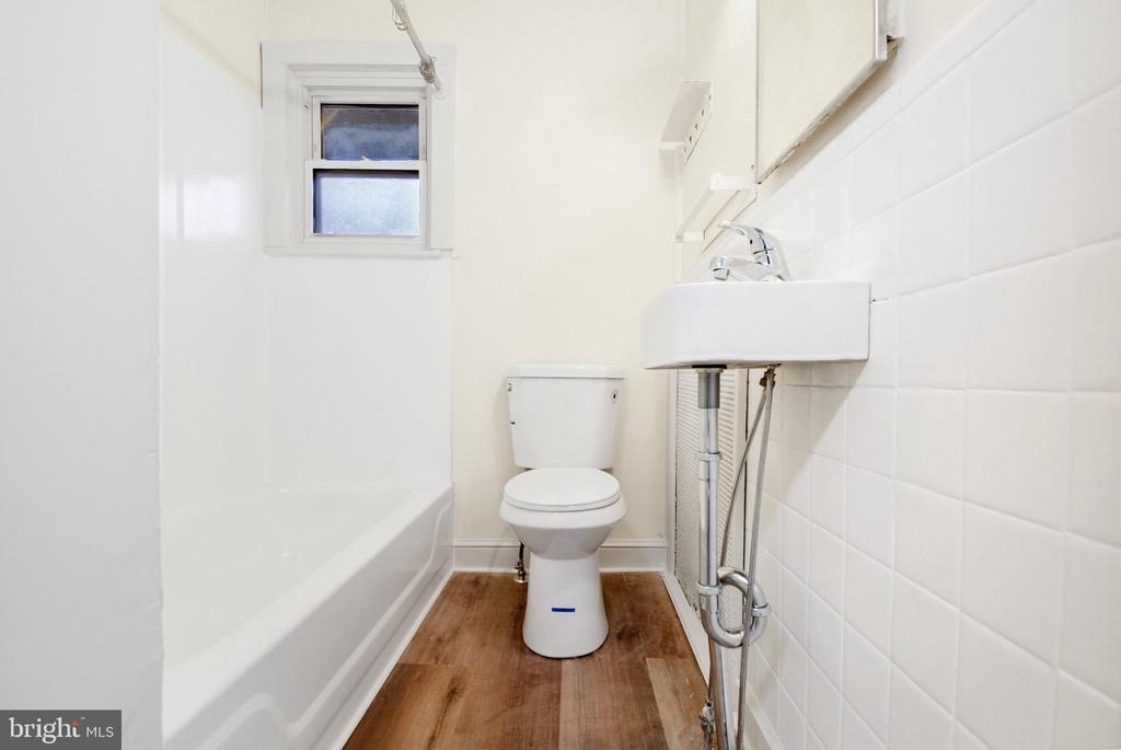 126 N Wycombe Avenue - Photo 2