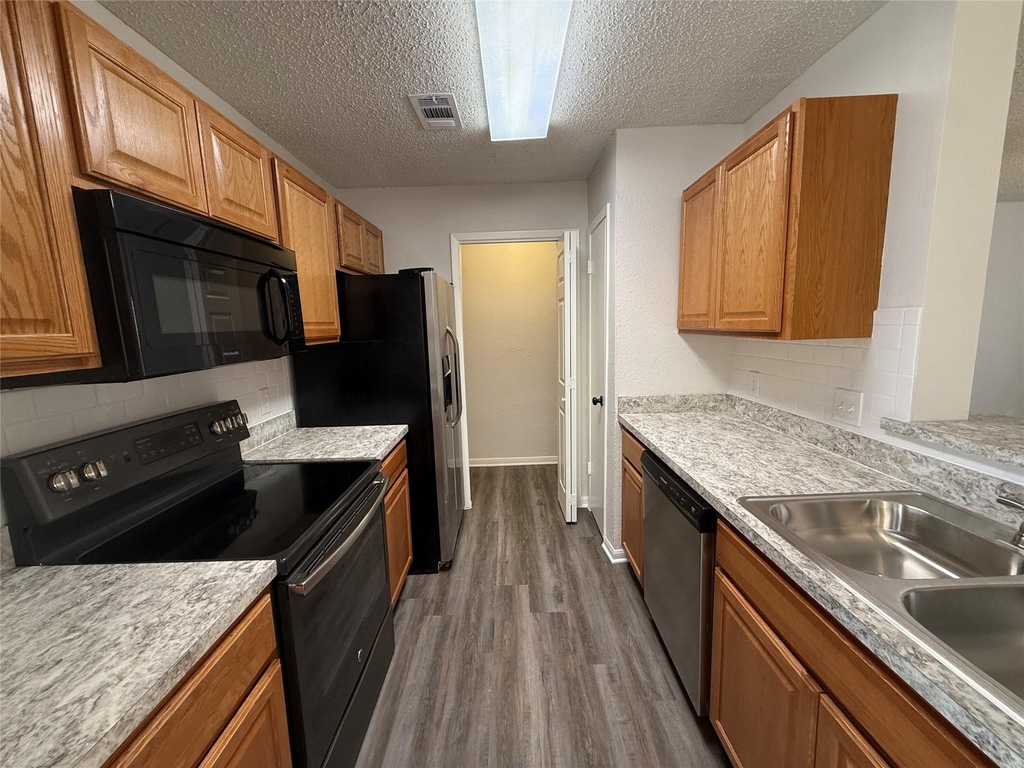 8911 Schick Rd - Photo 4