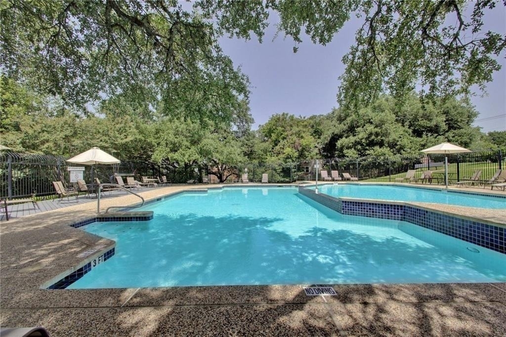 1015 E Yager Ln - Photo 37