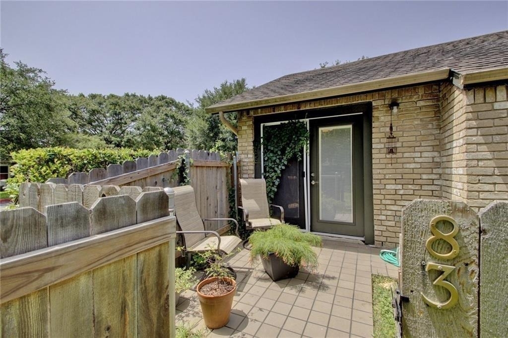 1015 E Yager Ln - Photo 35