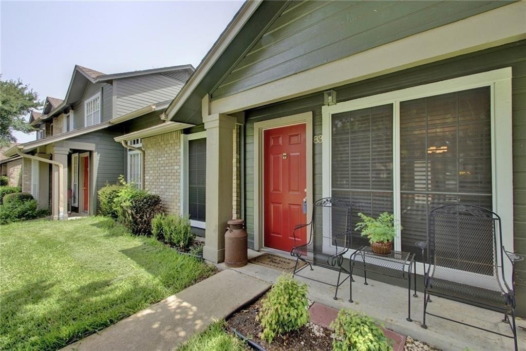 1015 E Yager Ln - Photo 1