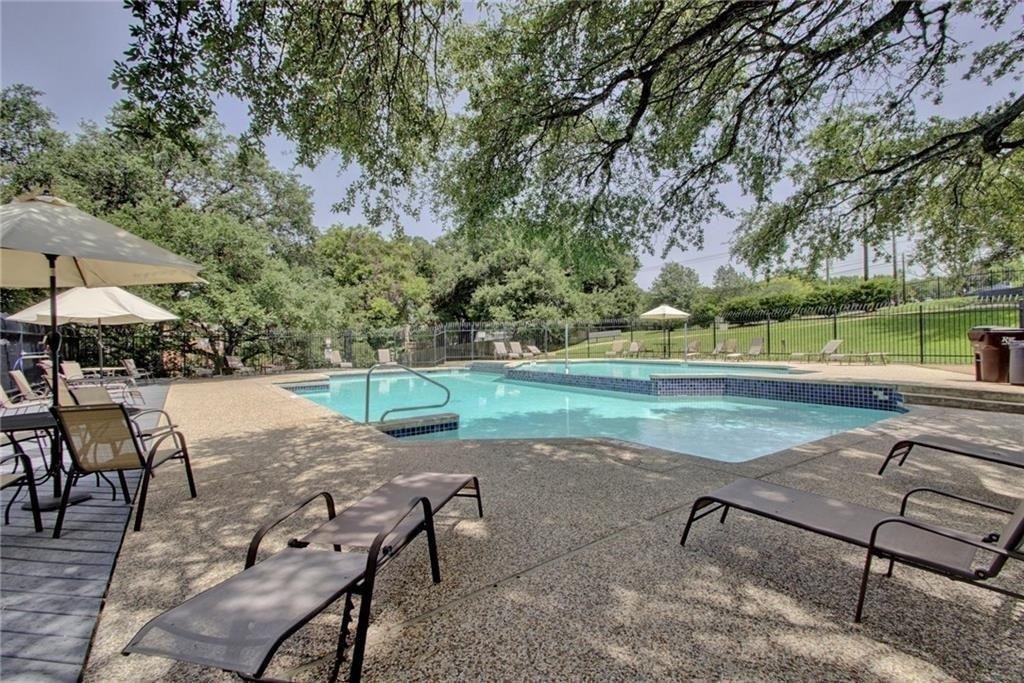 1015 E Yager Ln - Photo 38