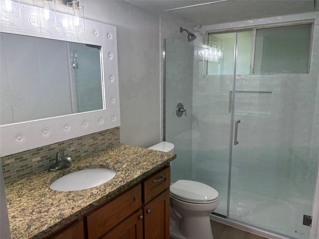 1015 E Yager Ln - Photo 23