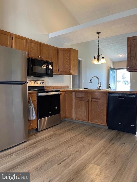 5 Fieldcrest Drive - Photo 8