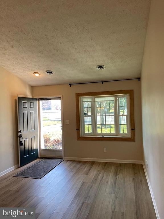 5 Fieldcrest Drive - Photo 4