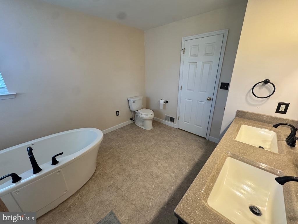 1225 Meadow Brook Drive - Photo 37