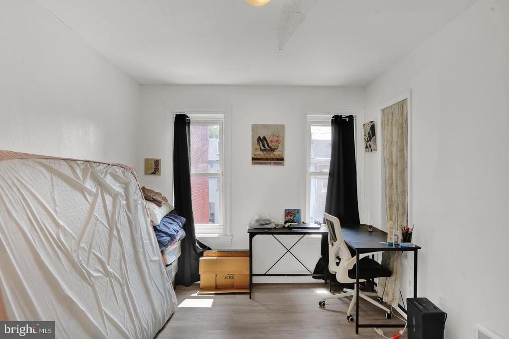 833 Green Street - Photo 11