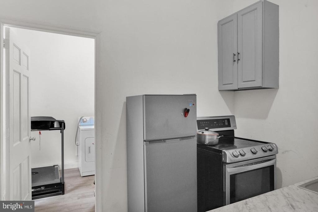 833 Green Street - Photo 5