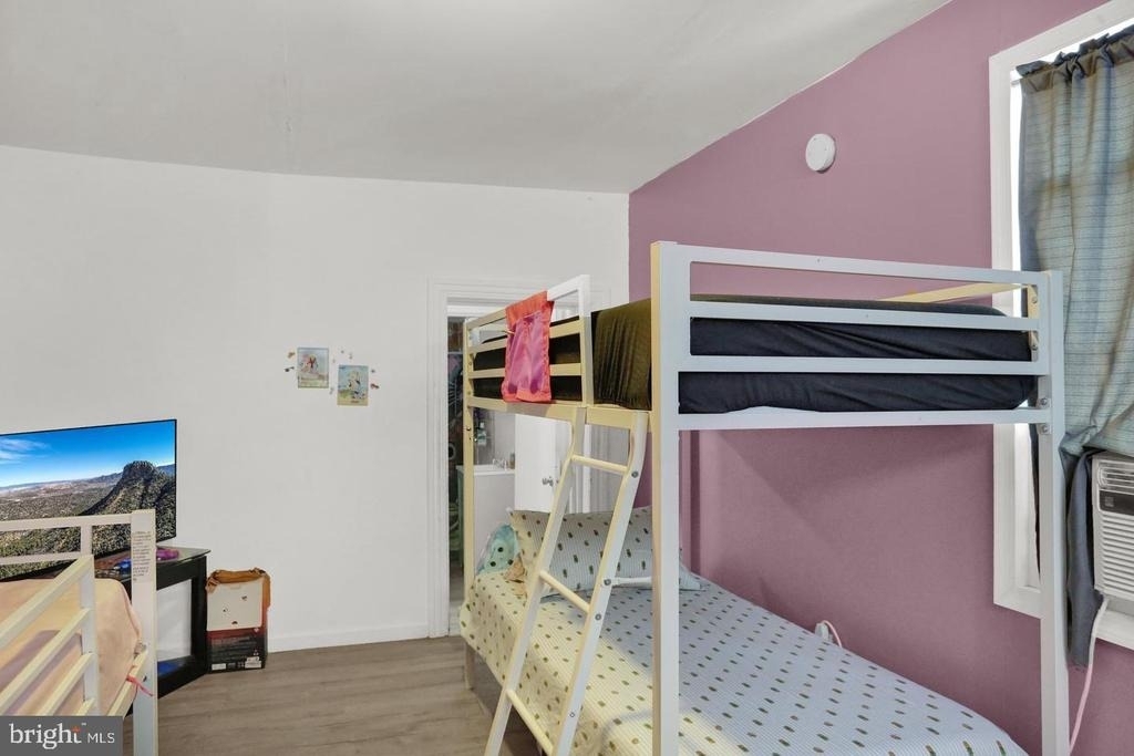833 Green Street - Photo 14