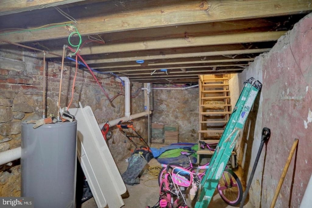 833 Green Street - Photo 15