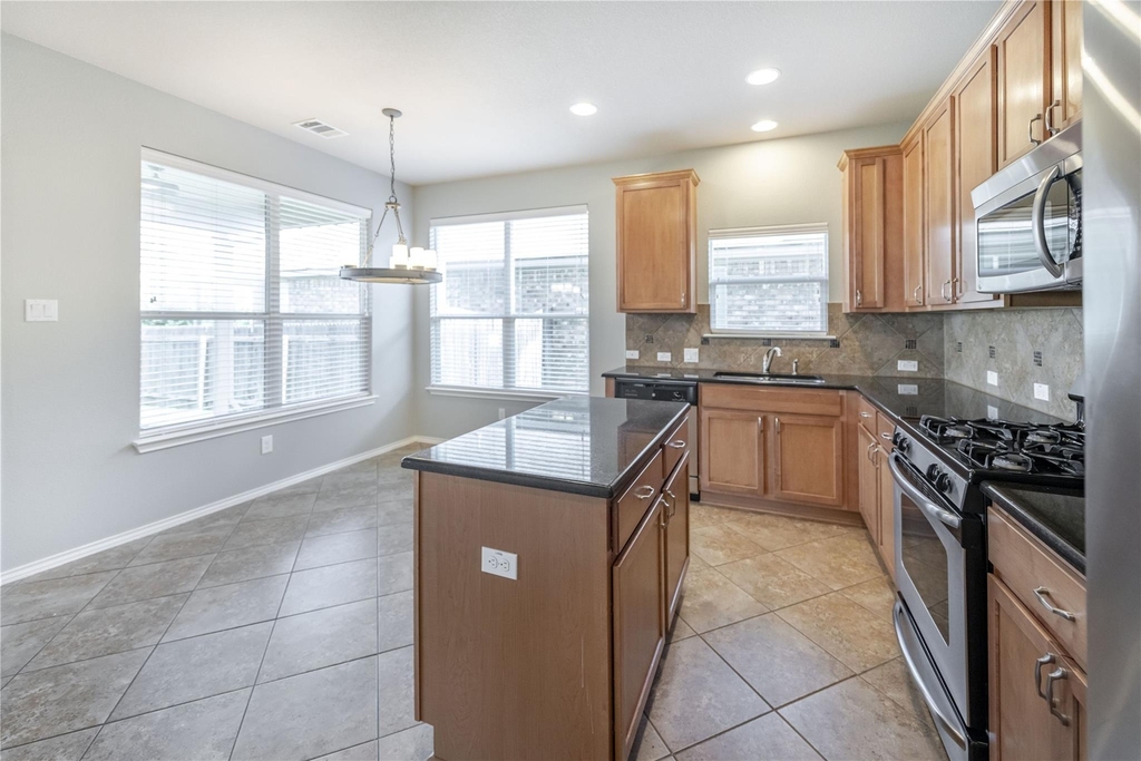 11221 Old Quarry Rd - Photo 2