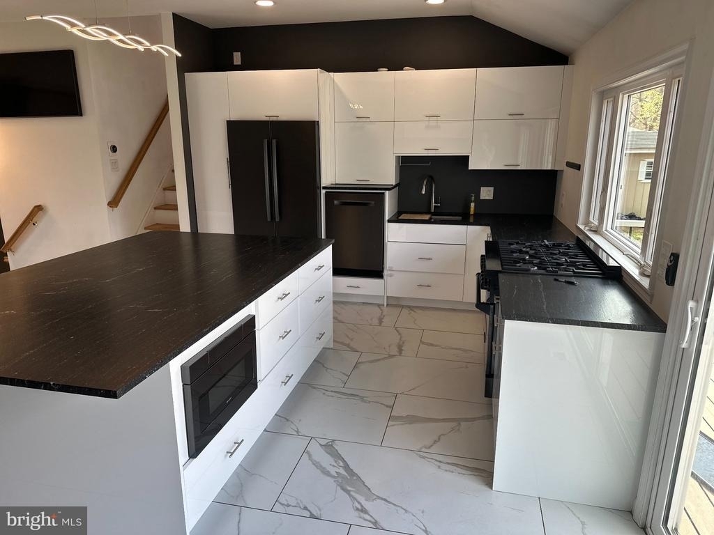 62 Lakeview Court - Photo 6