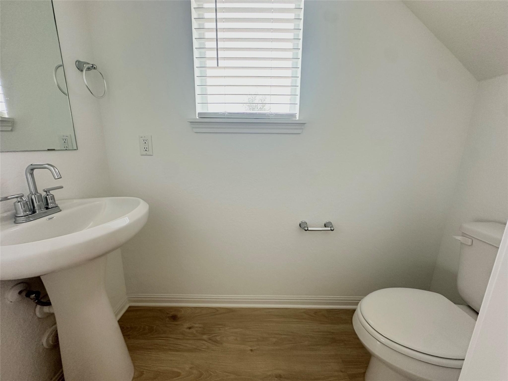 433 Brody Ln - Photo 3