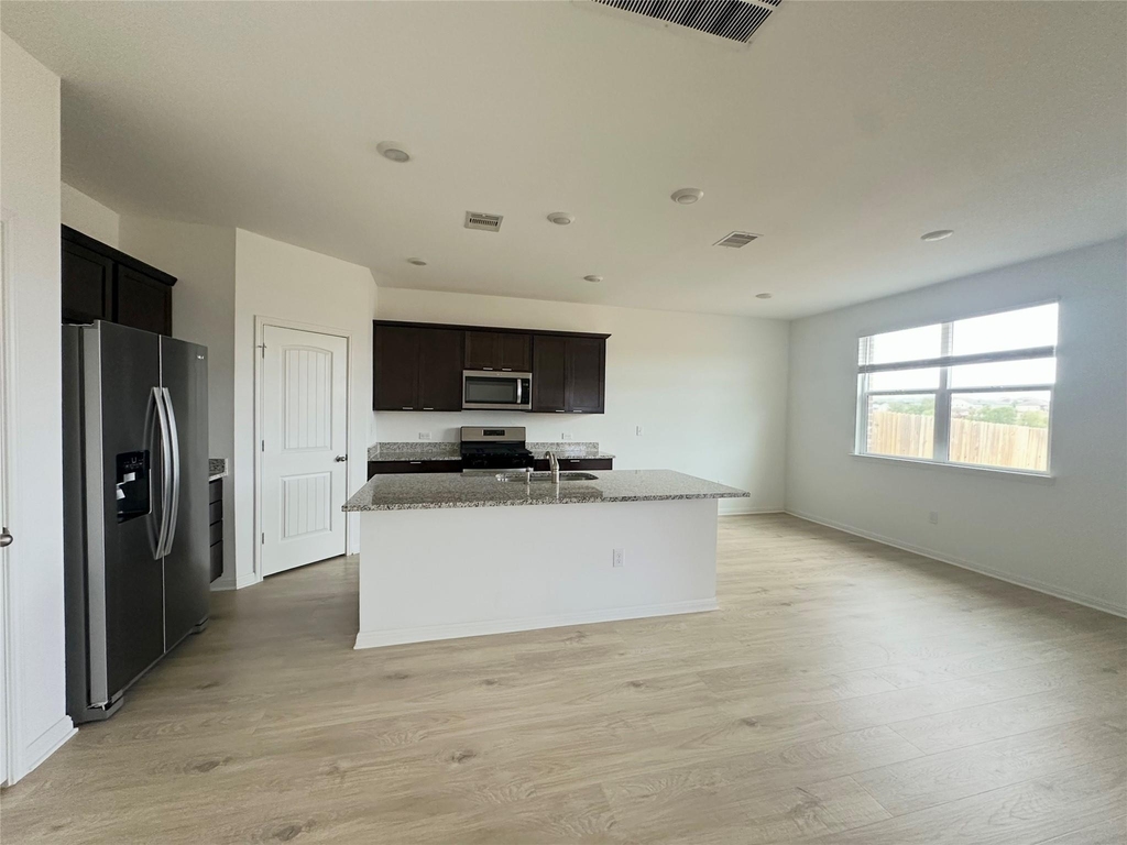 433 Brody Ln - Photo 6