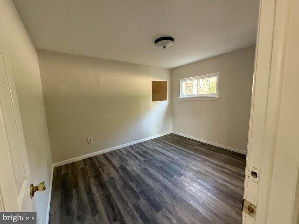 504 New Freedom Road - Photo 4