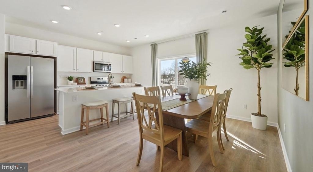 104 Spencer   Way - Photo 3