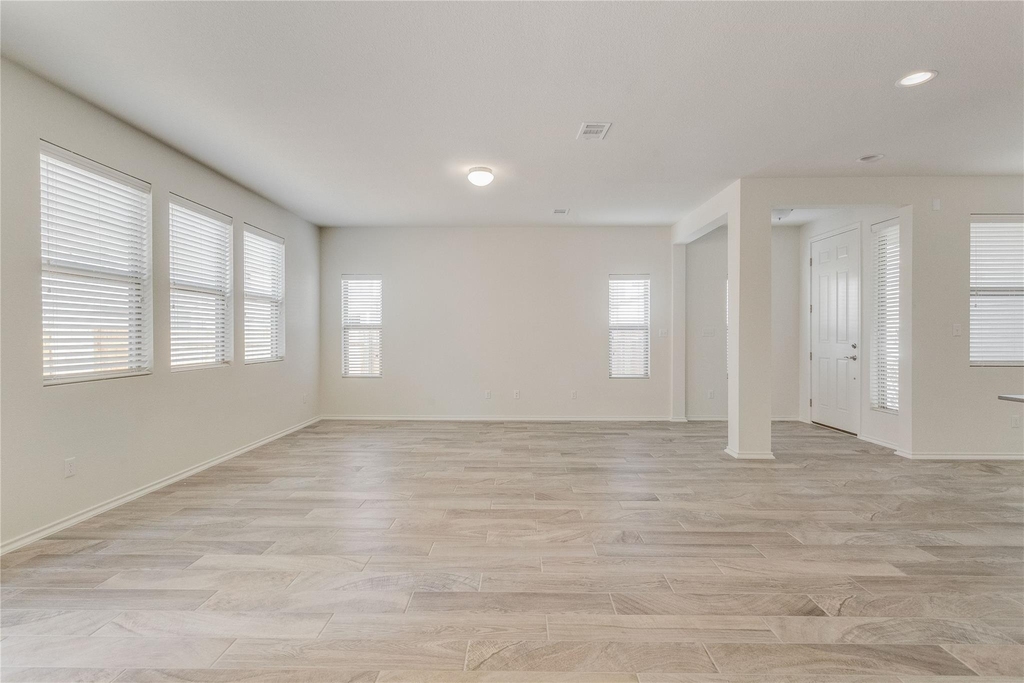 9100 Garnet Dr - Photo 8