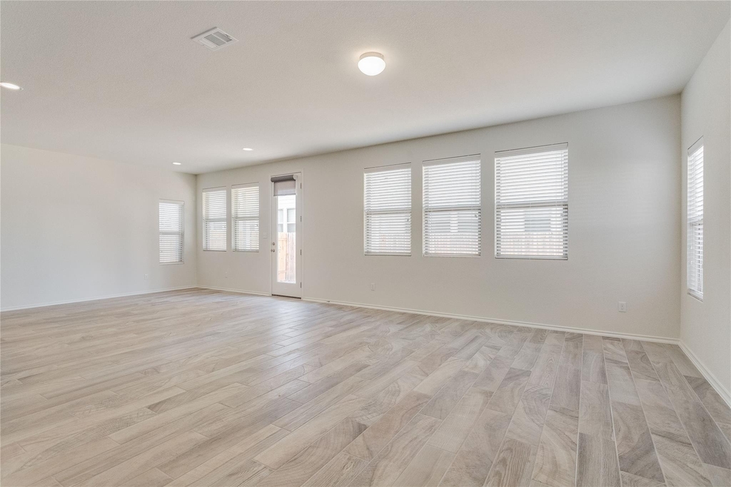 9100 Garnet Dr - Photo 6