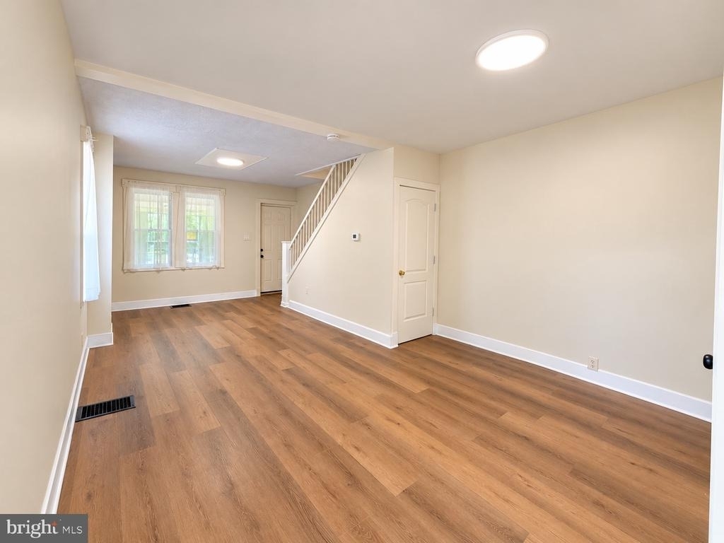 264 6th Avenue - Photo 6