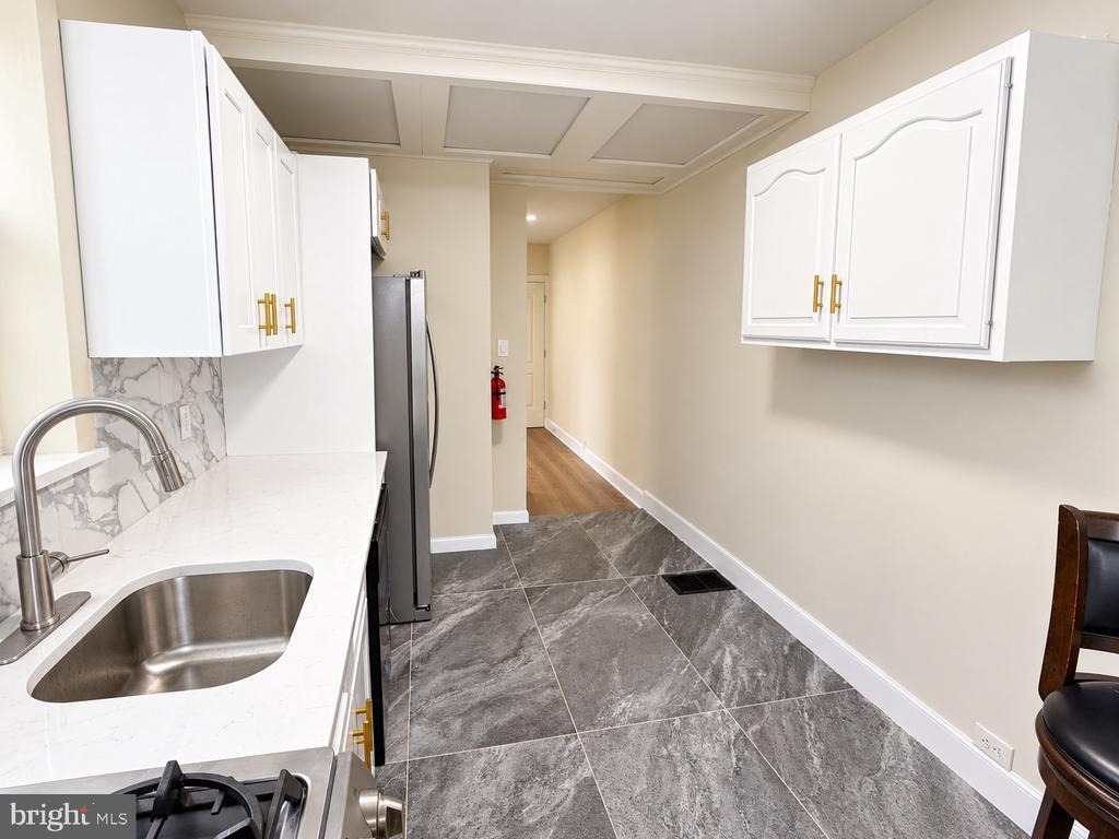 264 6th Avenue - Photo 11