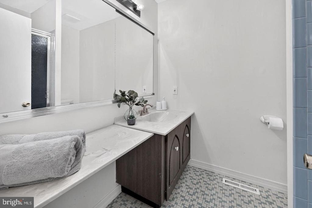 24 Dorset Drive - Photo 13