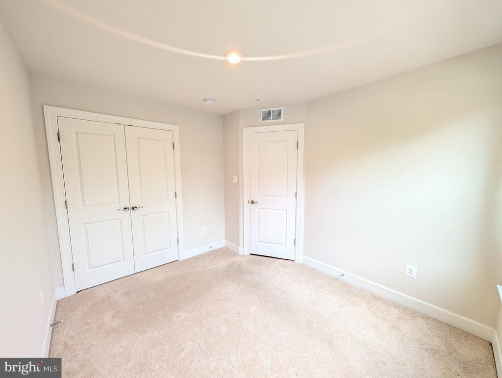 3511 Carnaby Street - Photo 7