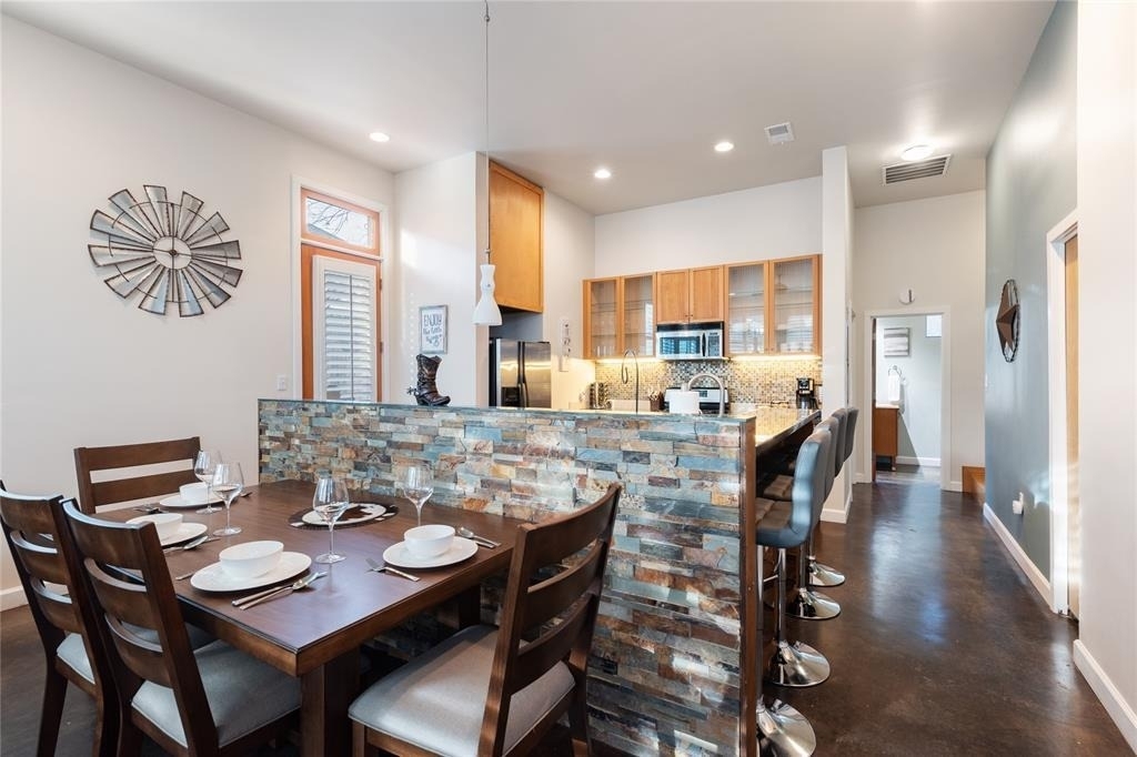 2612 Carnarvon Ln - Photo 6