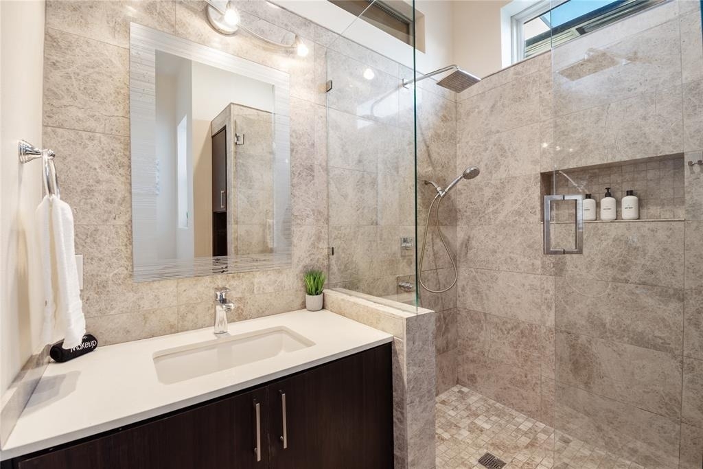 2612 Carnarvon Ln - Photo 14