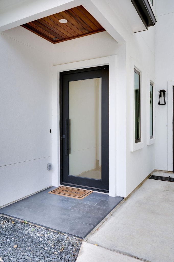 2415 Mccall Rd - Photo 3