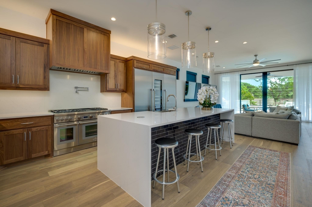 2415 Mccall Rd - Photo 8