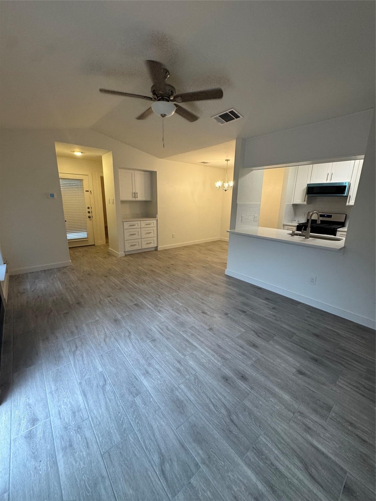 3617 Leafield Dr - Photo 2