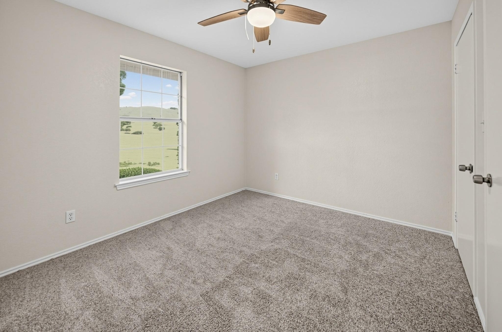212 Burning Tree Dr - Photo 11
