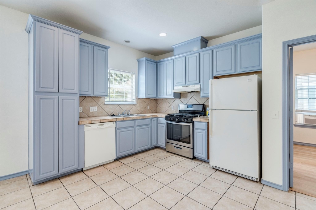 5503 Duval St - Photo 4