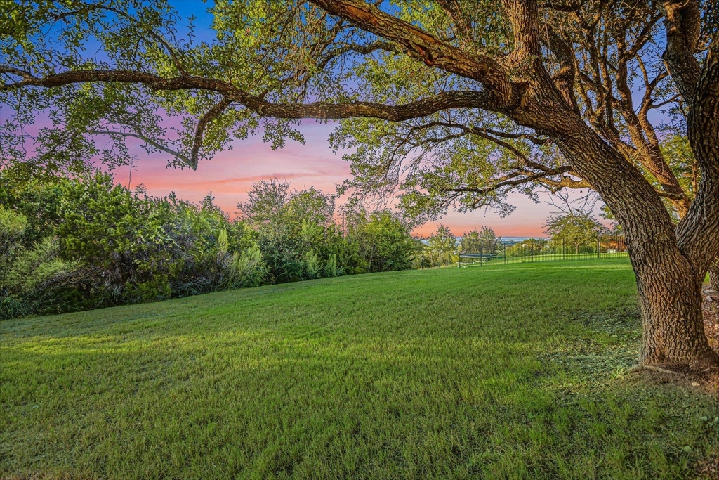 17110 Majestic Ridge Rd - Photo 32