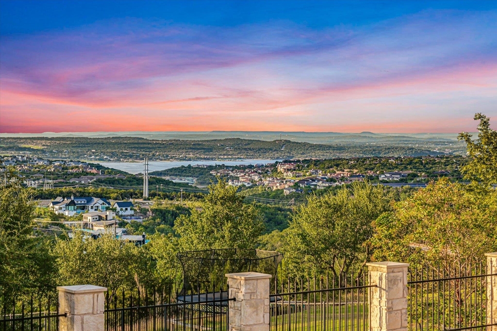 17110 Majestic Ridge Rd - Photo 1