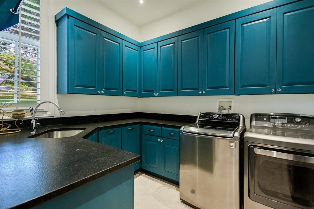 17110 Majestic Ridge Rd - Photo 24