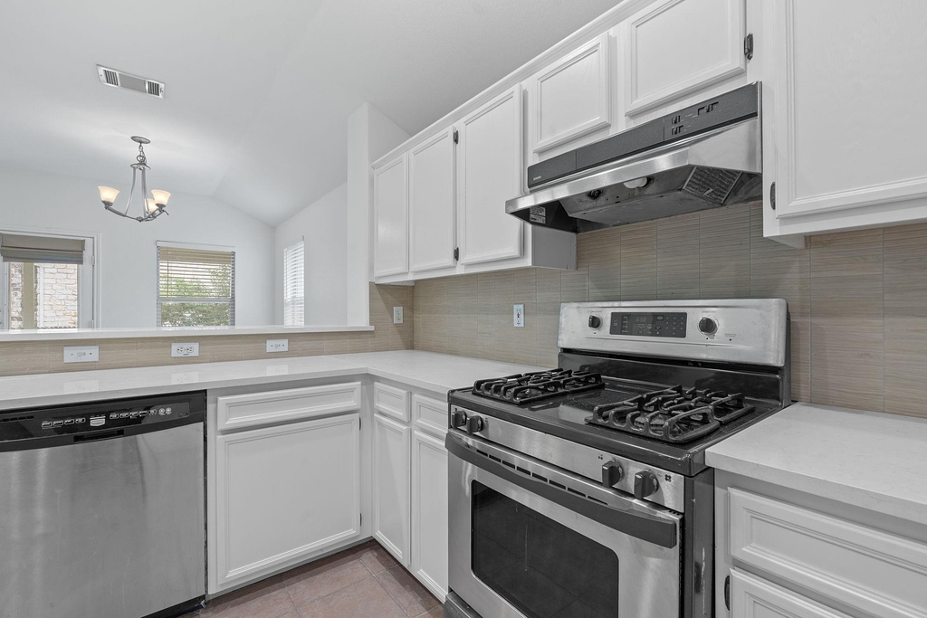909 Saba Cv - Photo 9