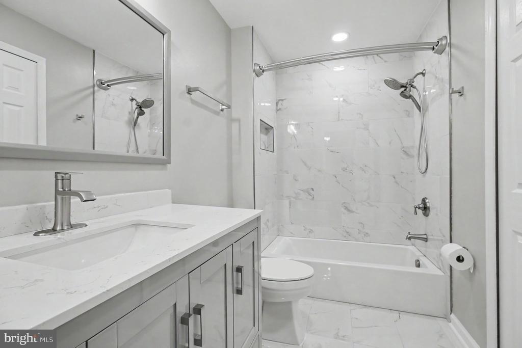 307 Tall Pines Court - Photo 17