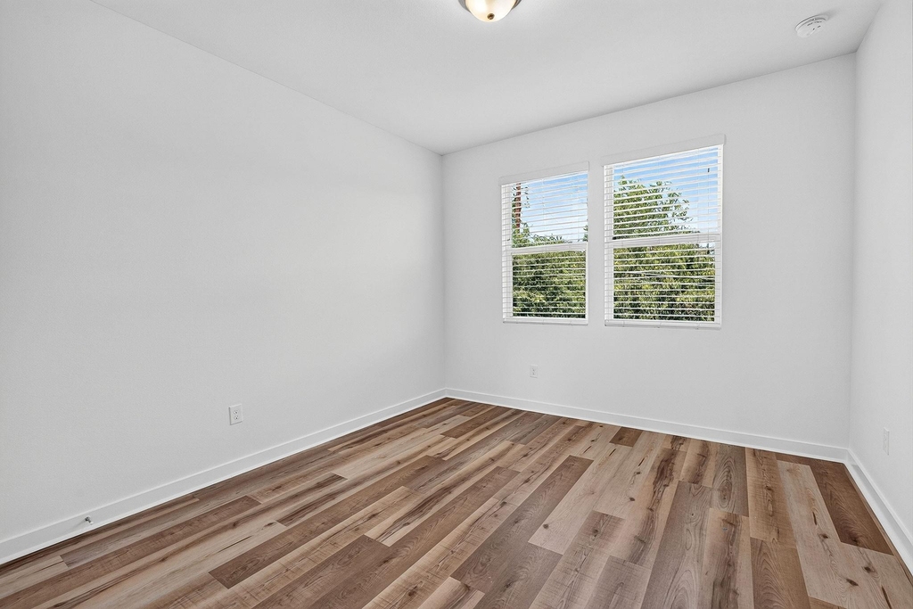 1404 Limelight Ln - Photo 12