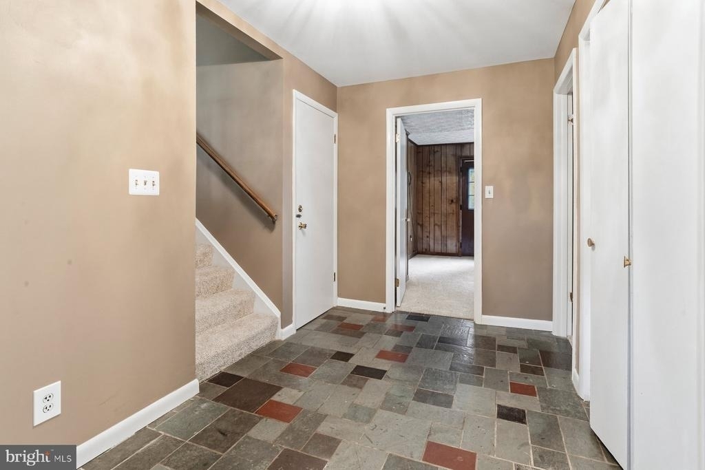 3989 Robin Hood Way - Photo 3