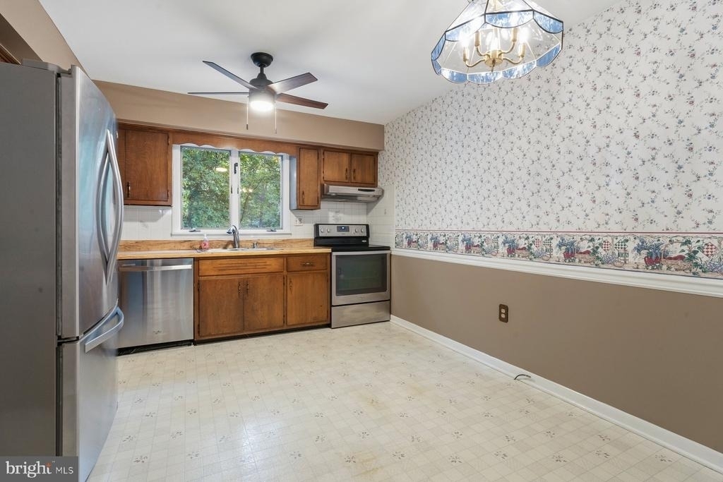 3989 Robin Hood Way - Photo 17