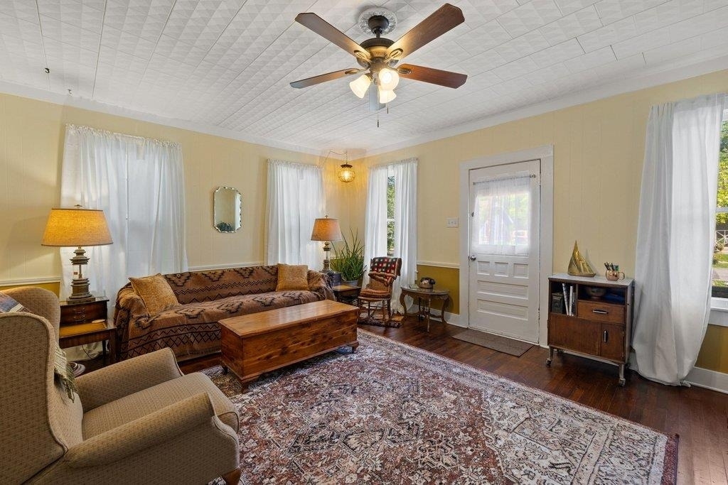 807 Cecelia St - Photo 7